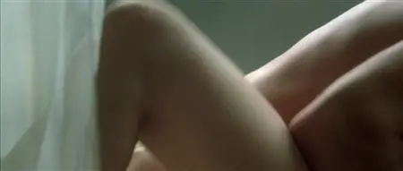 مشهد جنسي مع أنجلينا جولي في فيلم روائي